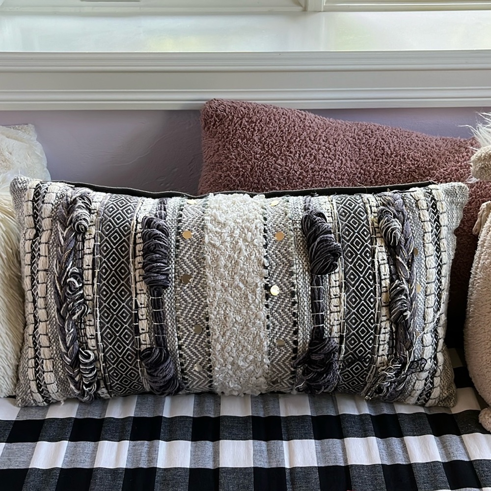 Throw pillow